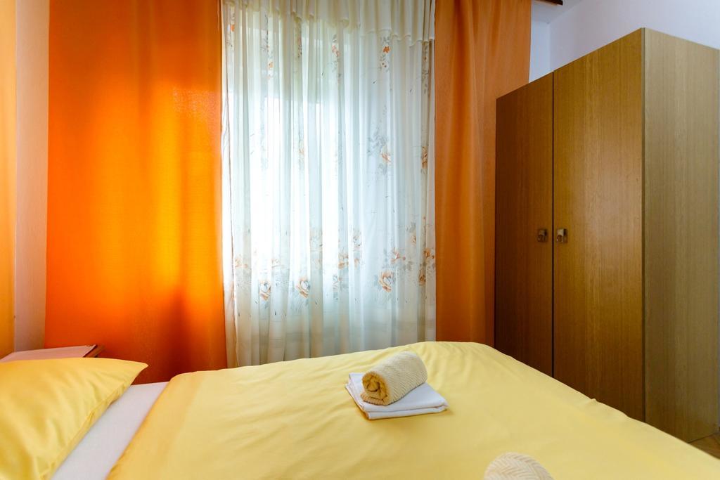 Apartment Meri Krk Town Eksteriør billede